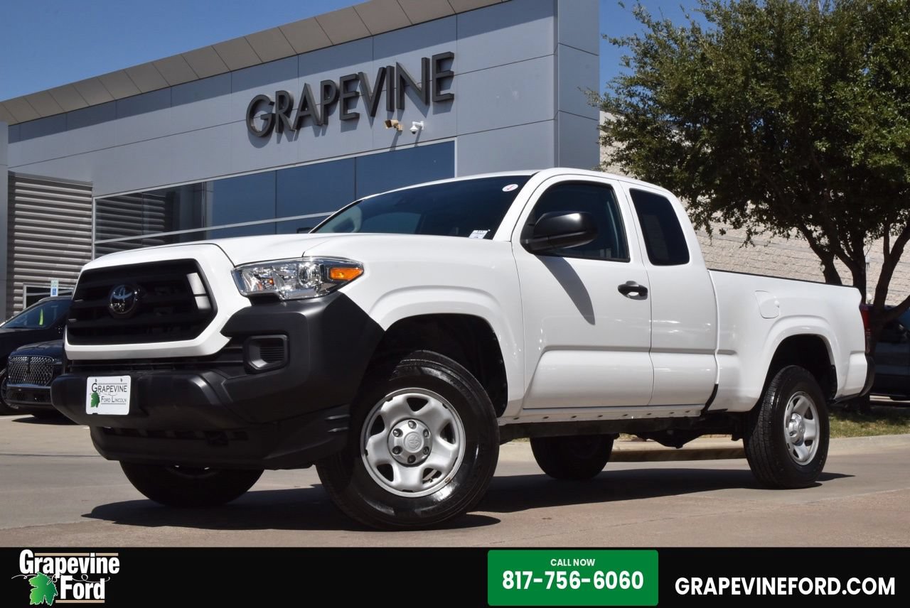 Used 2023 Toyota Tacoma SR RWD image 1