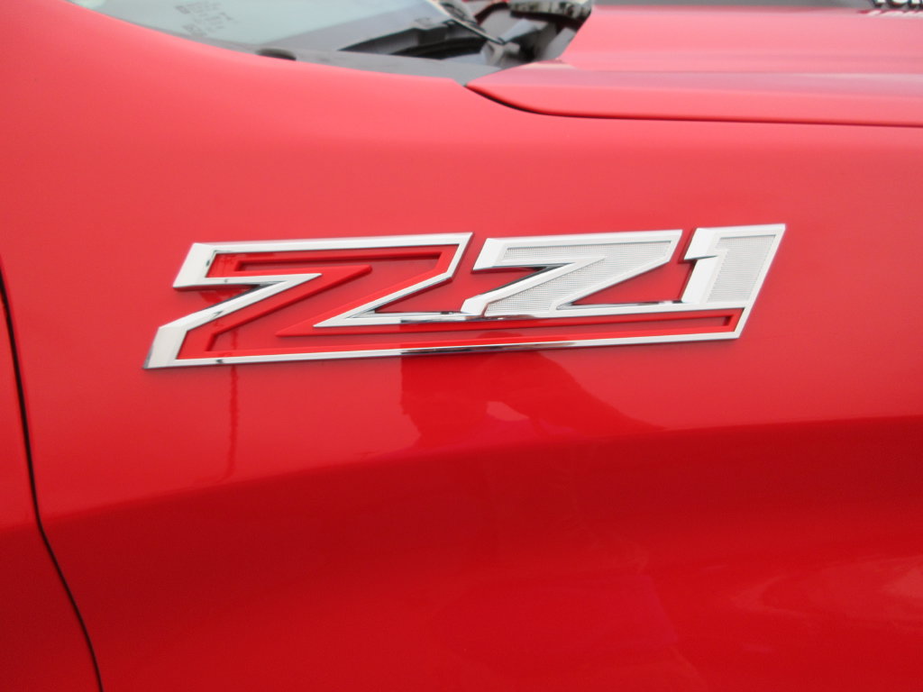 New 2026 Chevrolet Silverado 1500 Custom Trail Boss w/ LPO, Dark Essentials Package AWD/4WD image 12