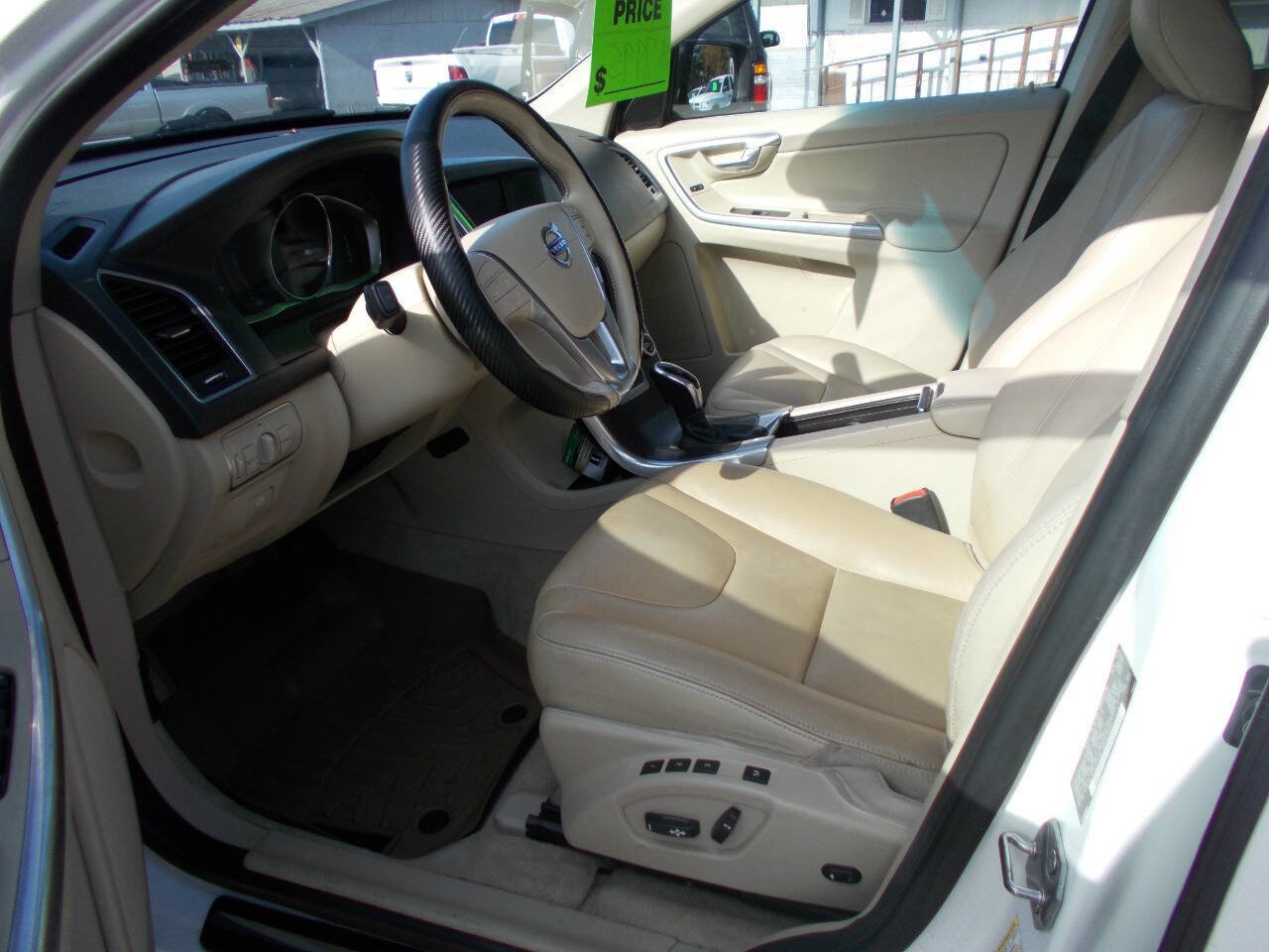 Used 2015 Volvo XC60 T5 image 5