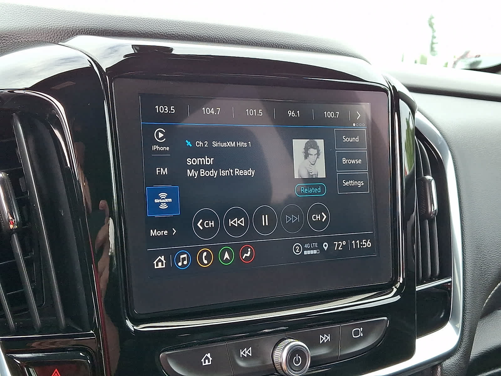 Used 2023 Chevrolet Traverse LT w/ LT Premium Package AWD/4WD image 21
