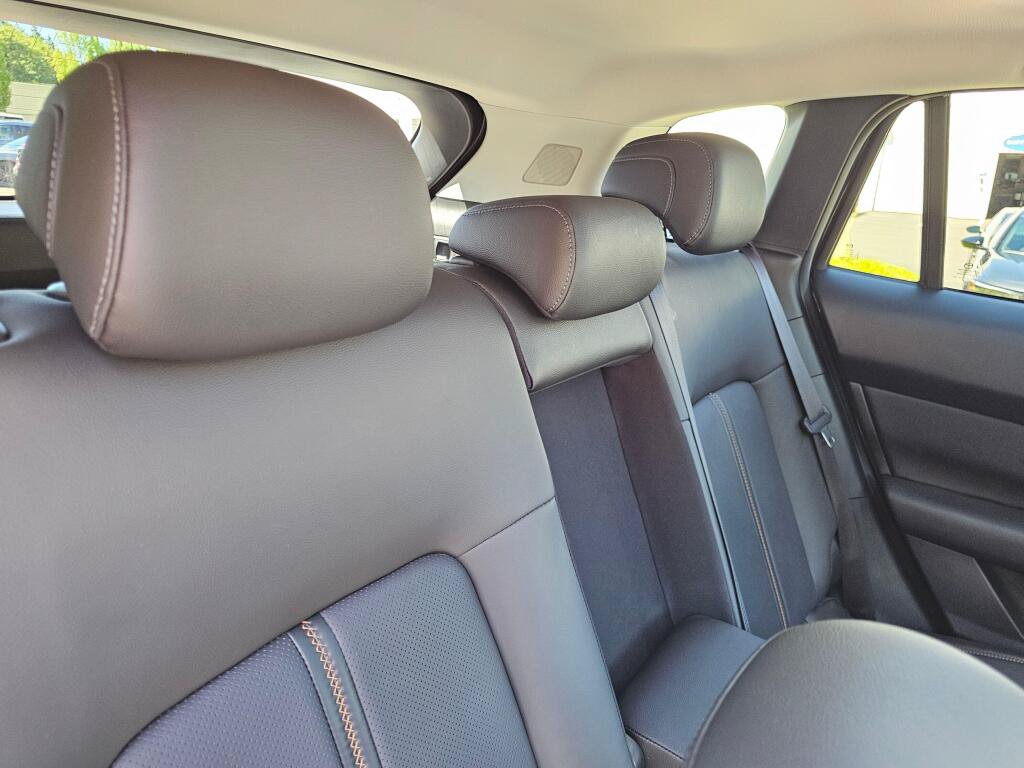 Used 2025 MAZDA CX-50 AWD 2.5 Turbo w/ Cargo Package image 12