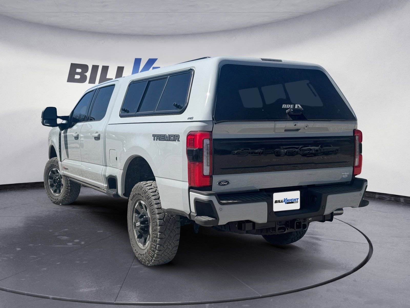 Used 2025 Ford F250 Platinum w/ Tremor Off-Road Package image 3