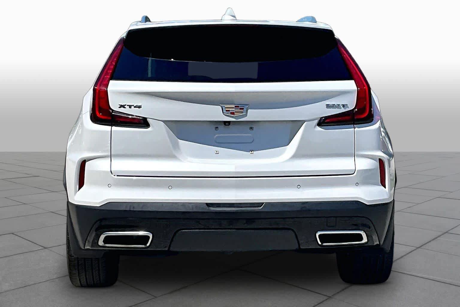 Used 2024 Cadillac XT4 Premium Luxury FWD image 5
