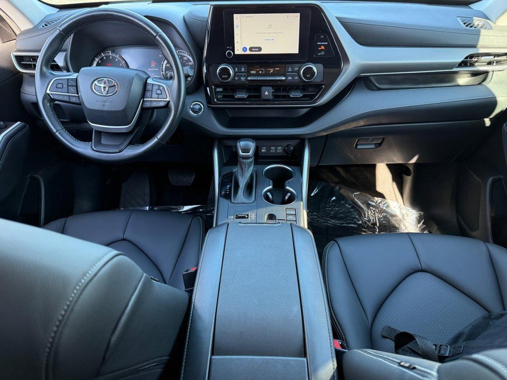 Used 2023 Toyota Highlander LE image 13