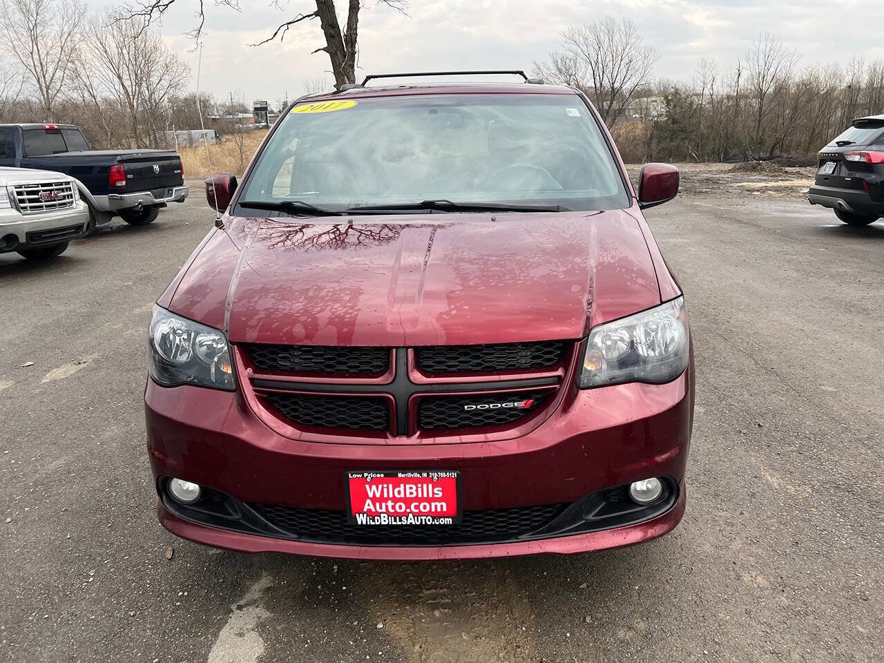 Used 2017 Dodge Grand Caravan GT image 2