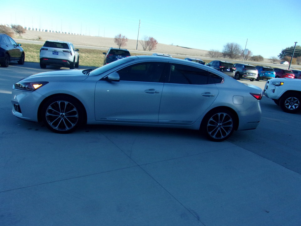 Used 2018 Kia Cadenza Technology image 7