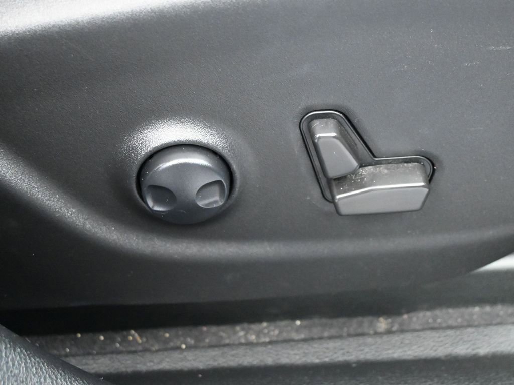 Used 2022 Jeep Cherokee Latitude Lux w/ Sun & Sound Group image 33