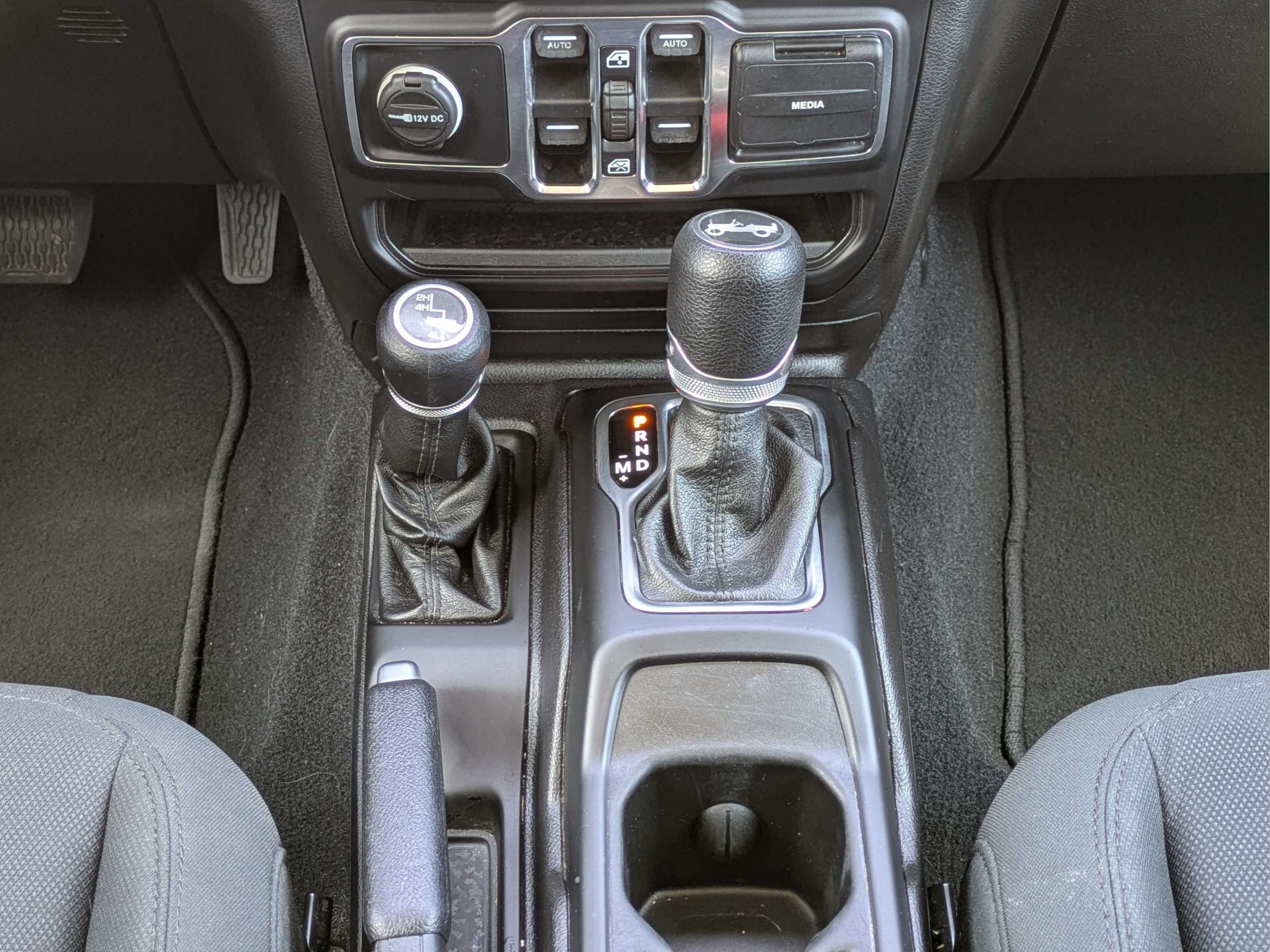 Used 2019 Jeep Wrangler Unlimited Sport S AWD/4WD image 18