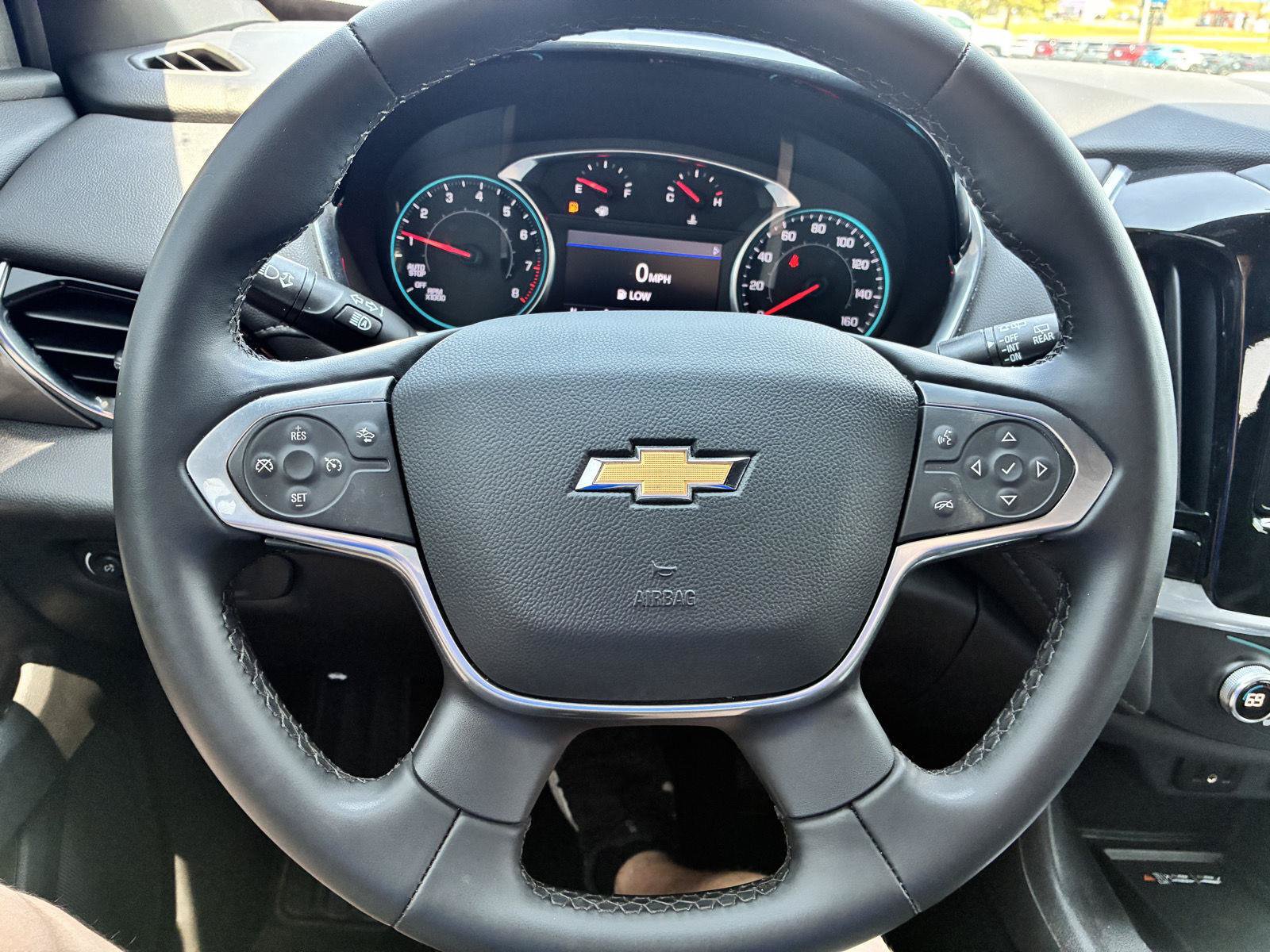 Used 2023 Chevrolet Traverse LT AWD/4WD image 19