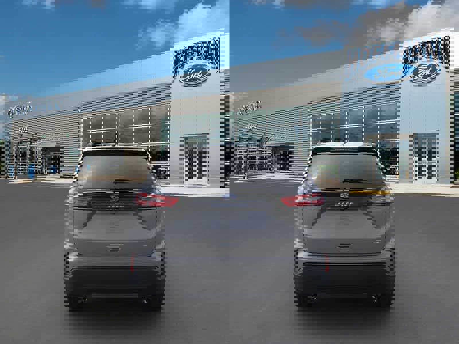 Used 2023 Ford Edge SE image 5