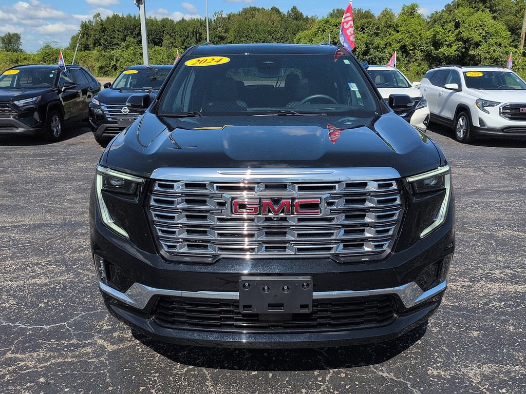 Used 2024 GMC Acadia Denali AWD/4WD image 3