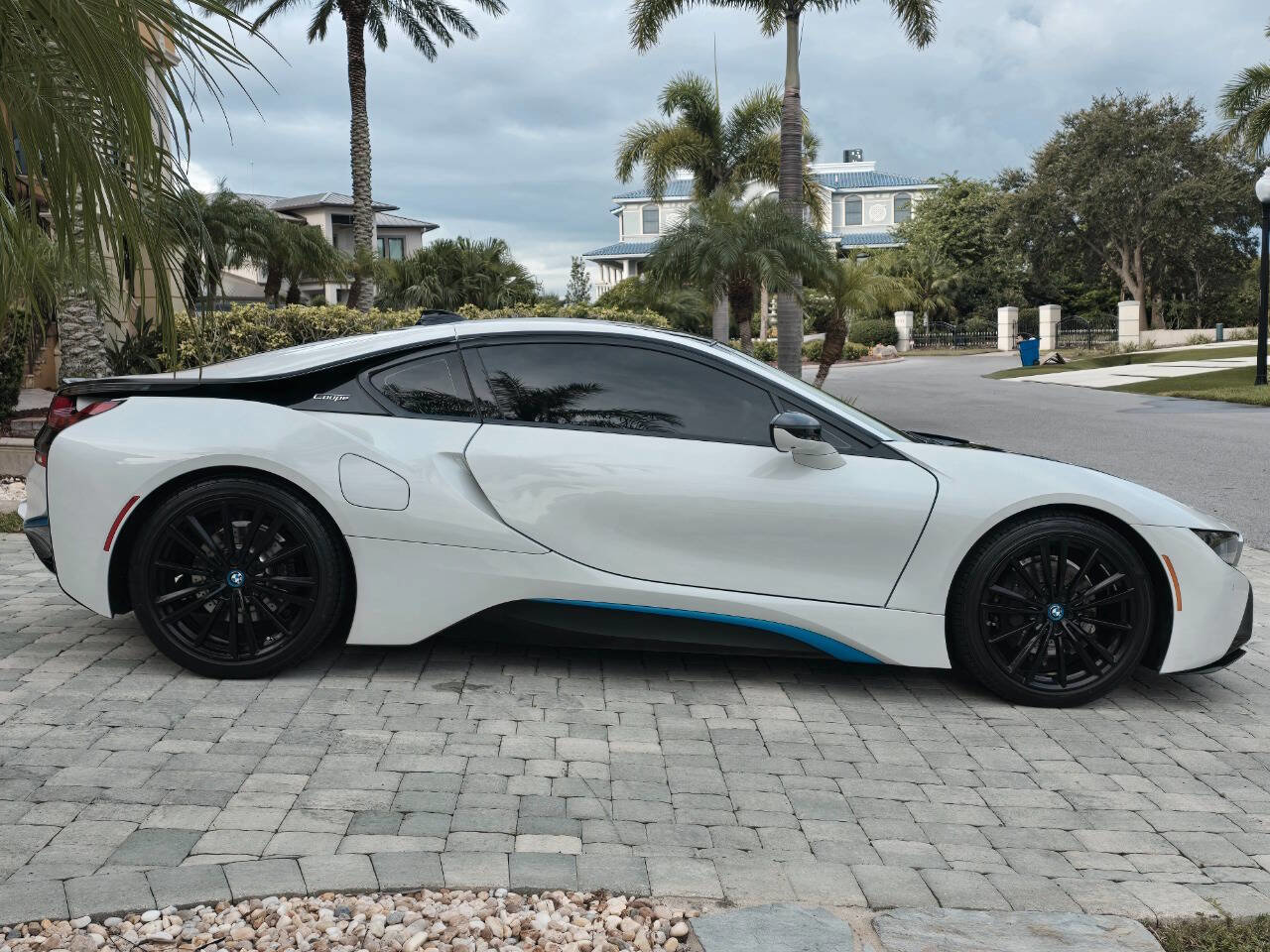 Used 2019 BMW i8 Coupe image 46