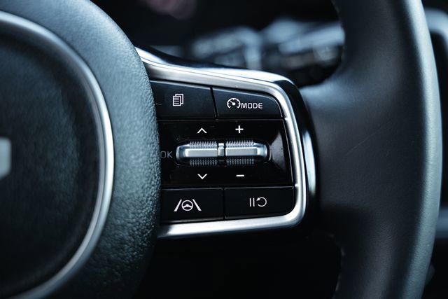 Used 2022 Kia Sorento S image 33