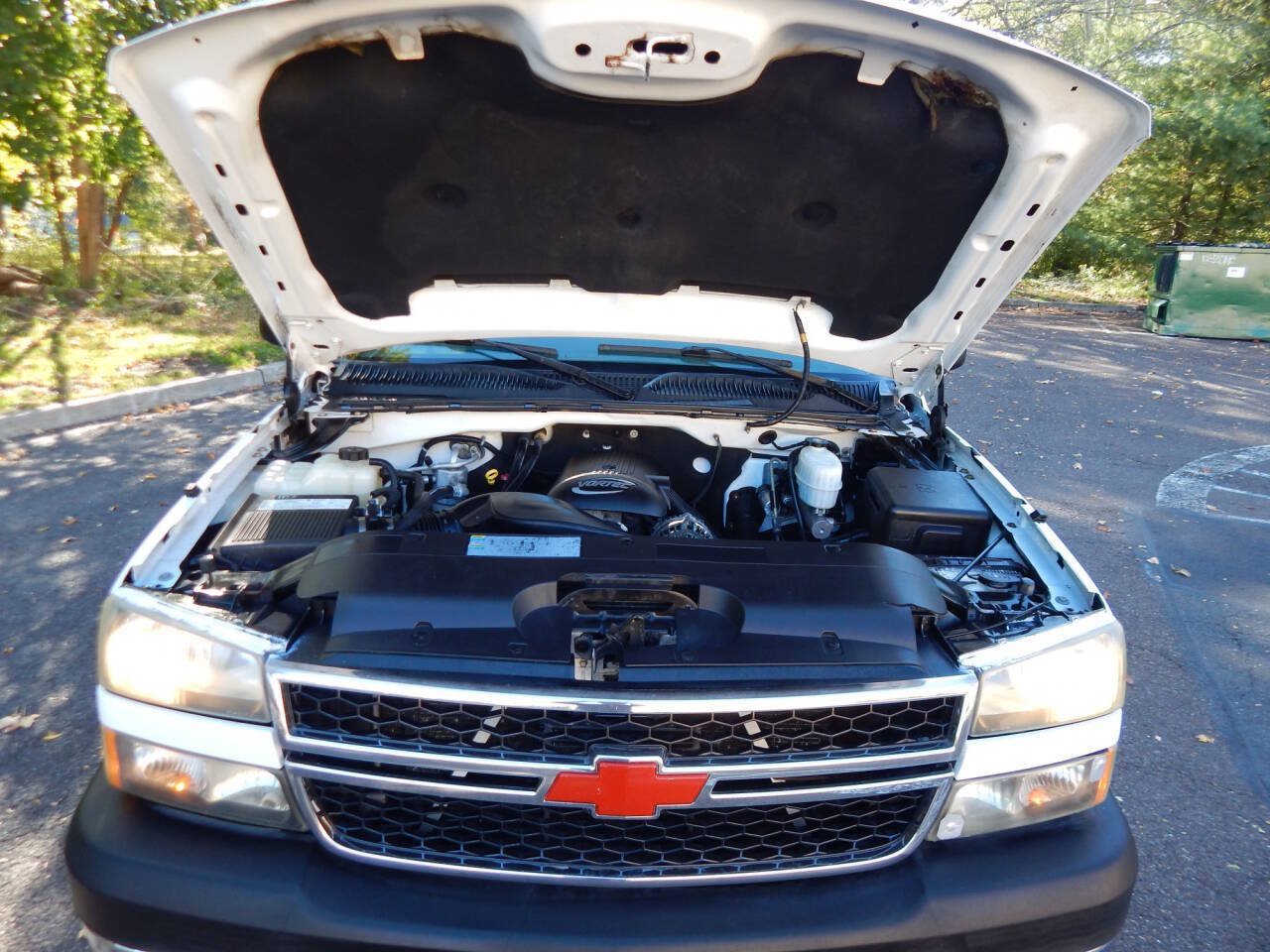 Used 2006 Chevrolet Silverado 2500 W/T w/ Snow Plow Prep Package AWD/4WD image 28