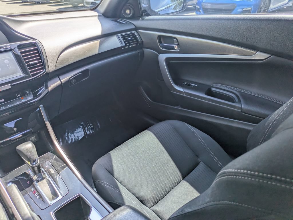 Used 2017 Honda Accord EX image 16