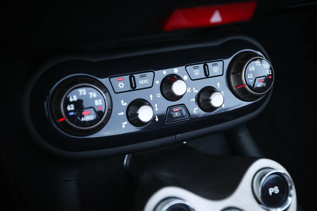 Used 2011 Ferrari California RWD image 38