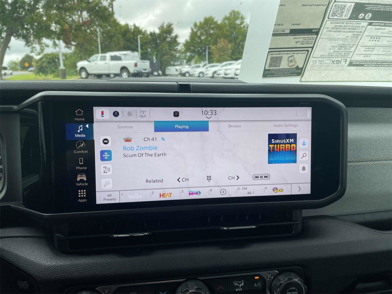 New 2025 Jeep Gladiator Sport image 18