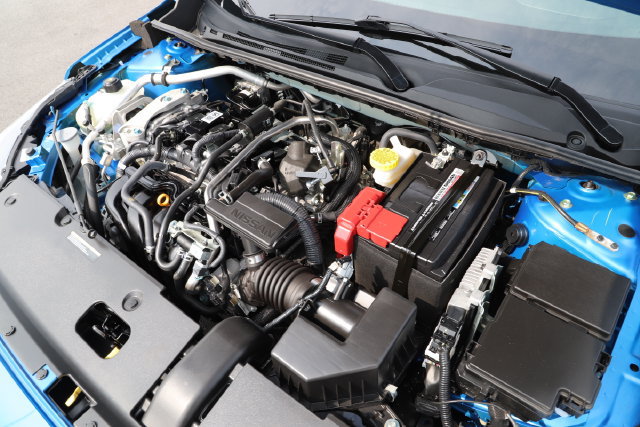 Used 2025 Nissan Sentra SV FWD image 3