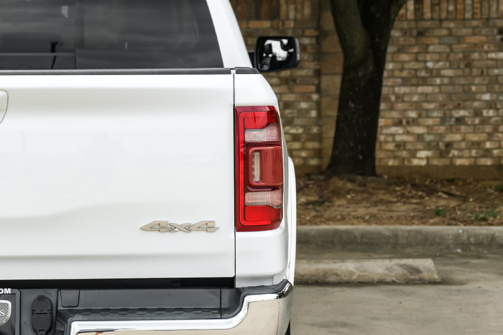 Used 2022 RAM 1500 Laramie AWD/4WD image 63