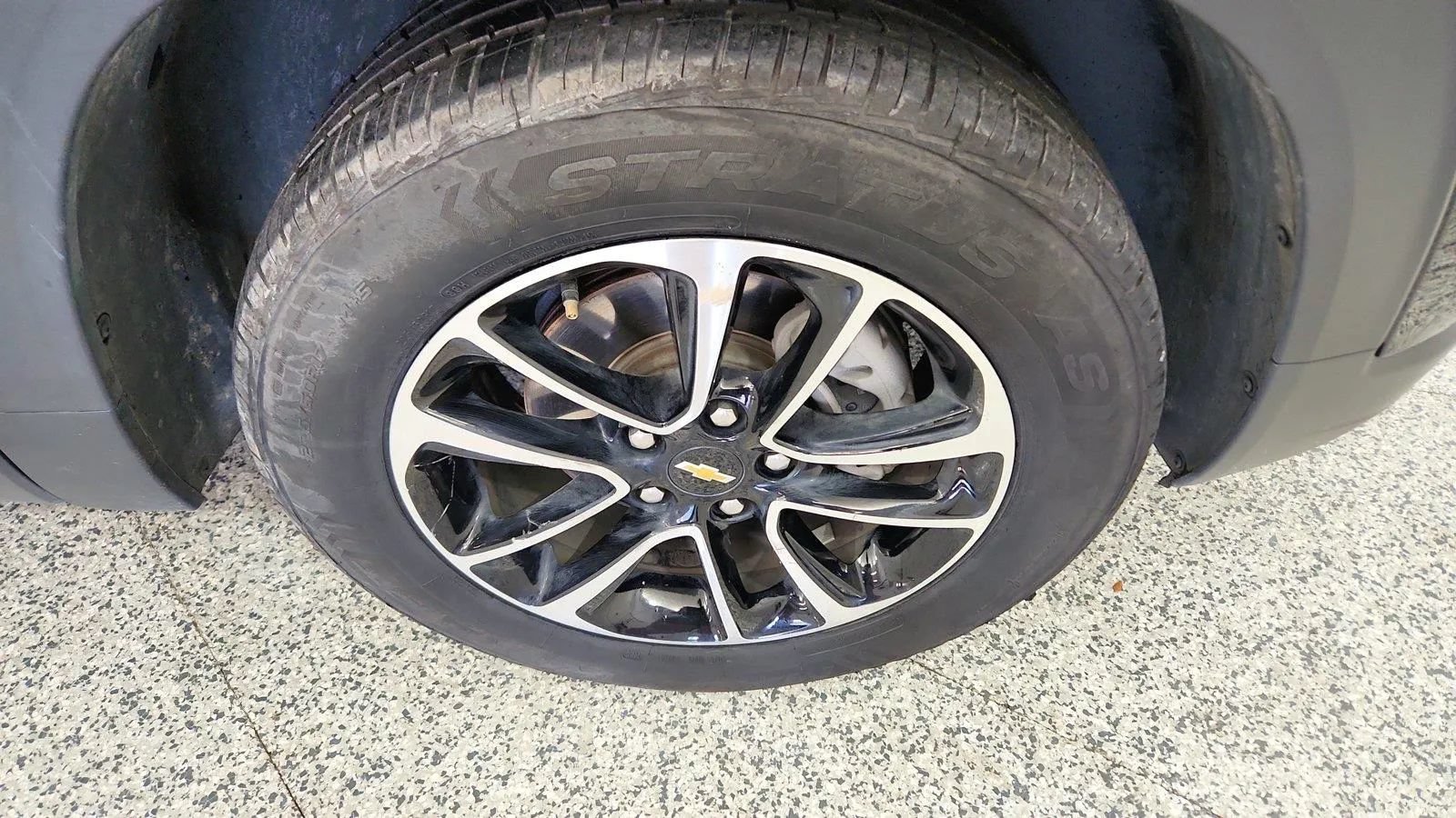 Used 2025 Chevrolet TrailBlazer LT AWD/4WD image 30
