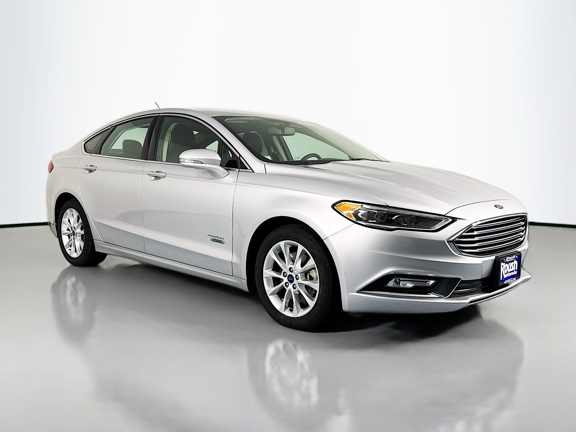 Used 2017 Ford Fusion Energi SE FWD image 3