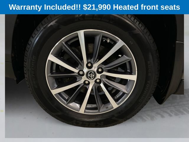 Used 2019 Toyota Highlander XLE AWD/4WD image 19