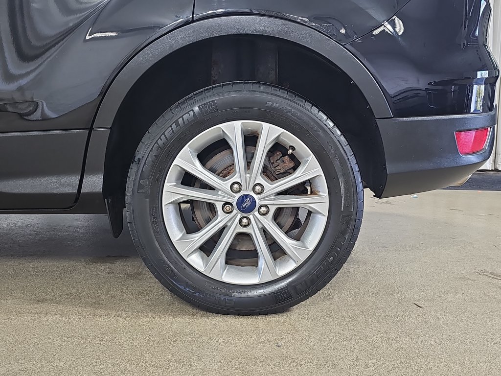 Used 2018 Ford Escape SE FWD image 37