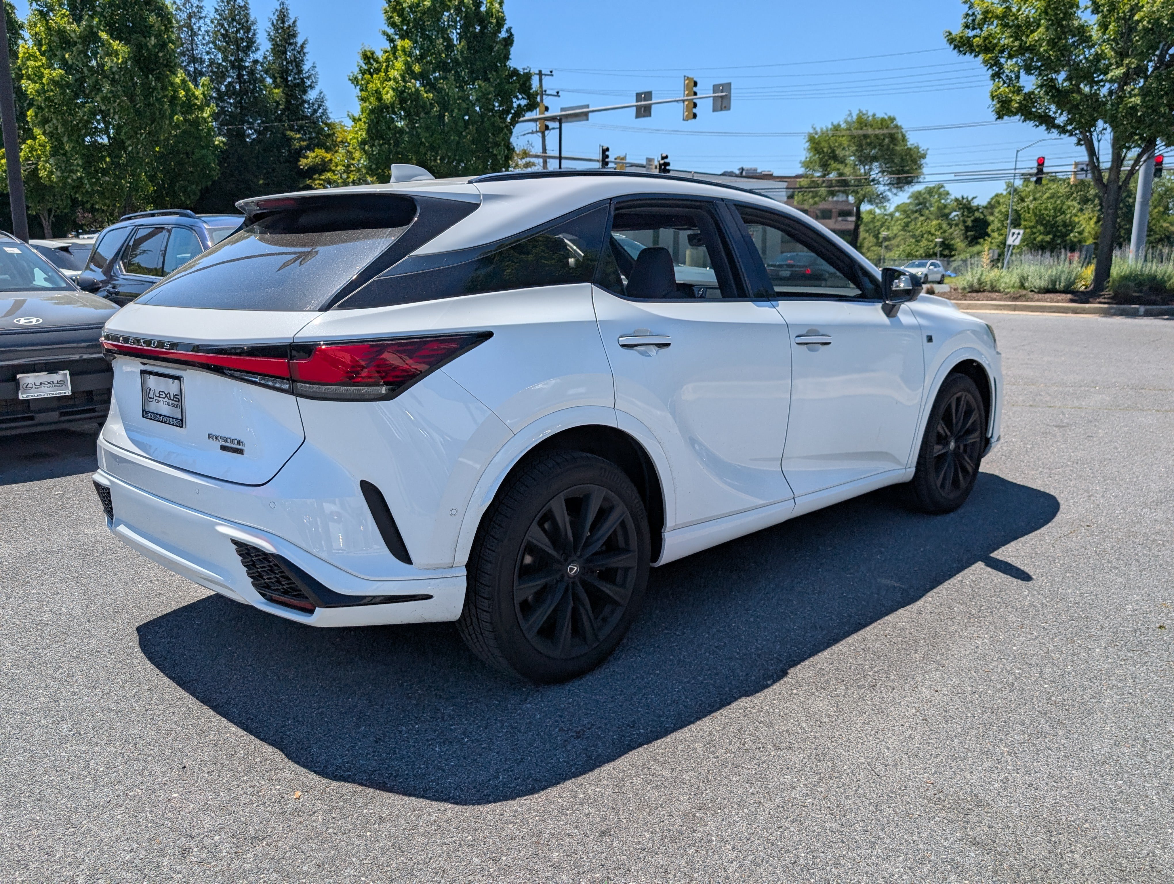 Used 2024 Lexus RX 500h F Sport w/ Convenience Package AWD/4WD image 3
