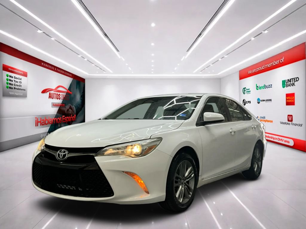 Used 2015 Toyota Camry SE FWD image 4