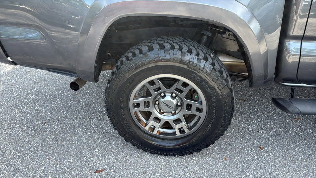 Used 2023 Toyota Tacoma TRD Sport w/ Advanced Technology Package AWD/4WD image 10