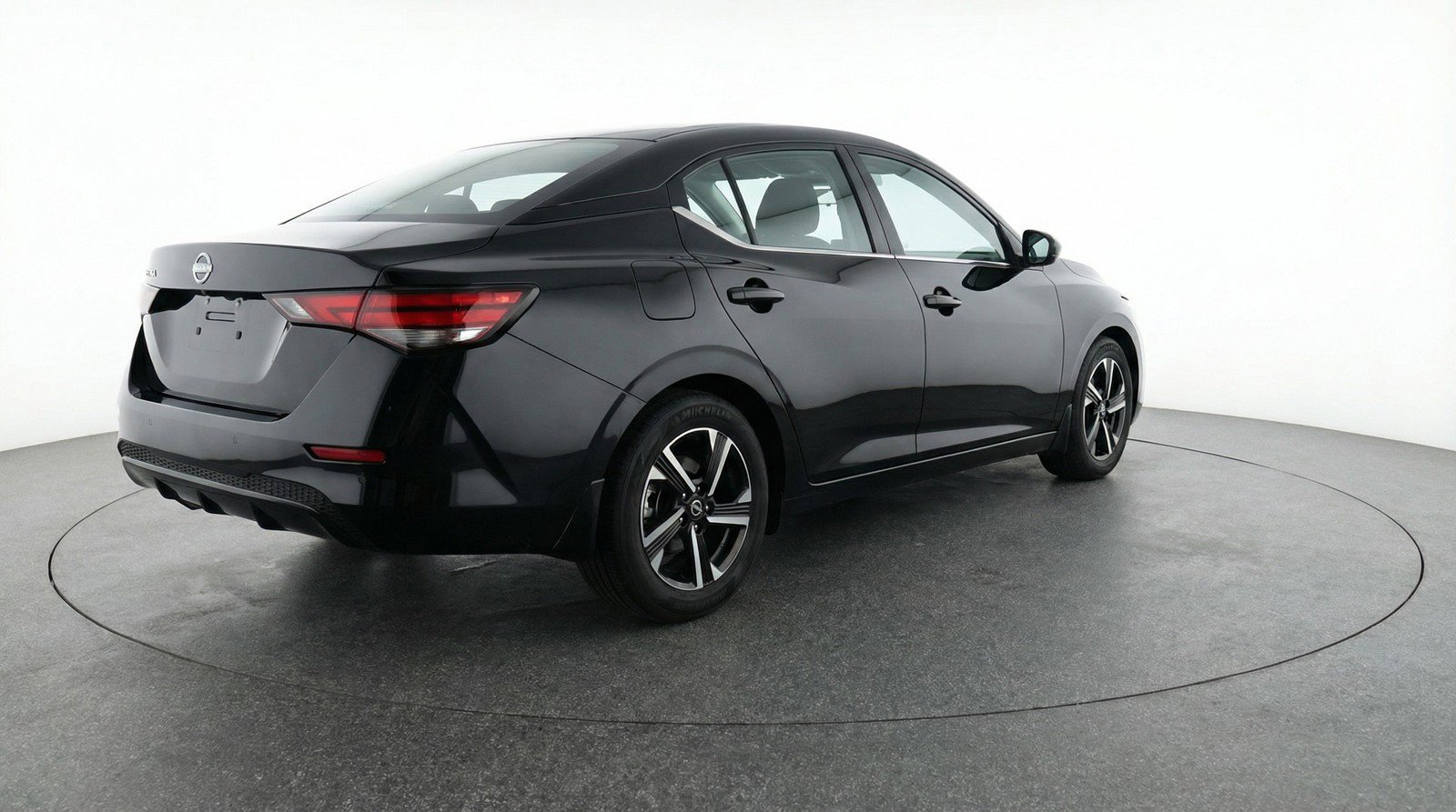 Used 2025 Nissan Sentra SV FWD image 9