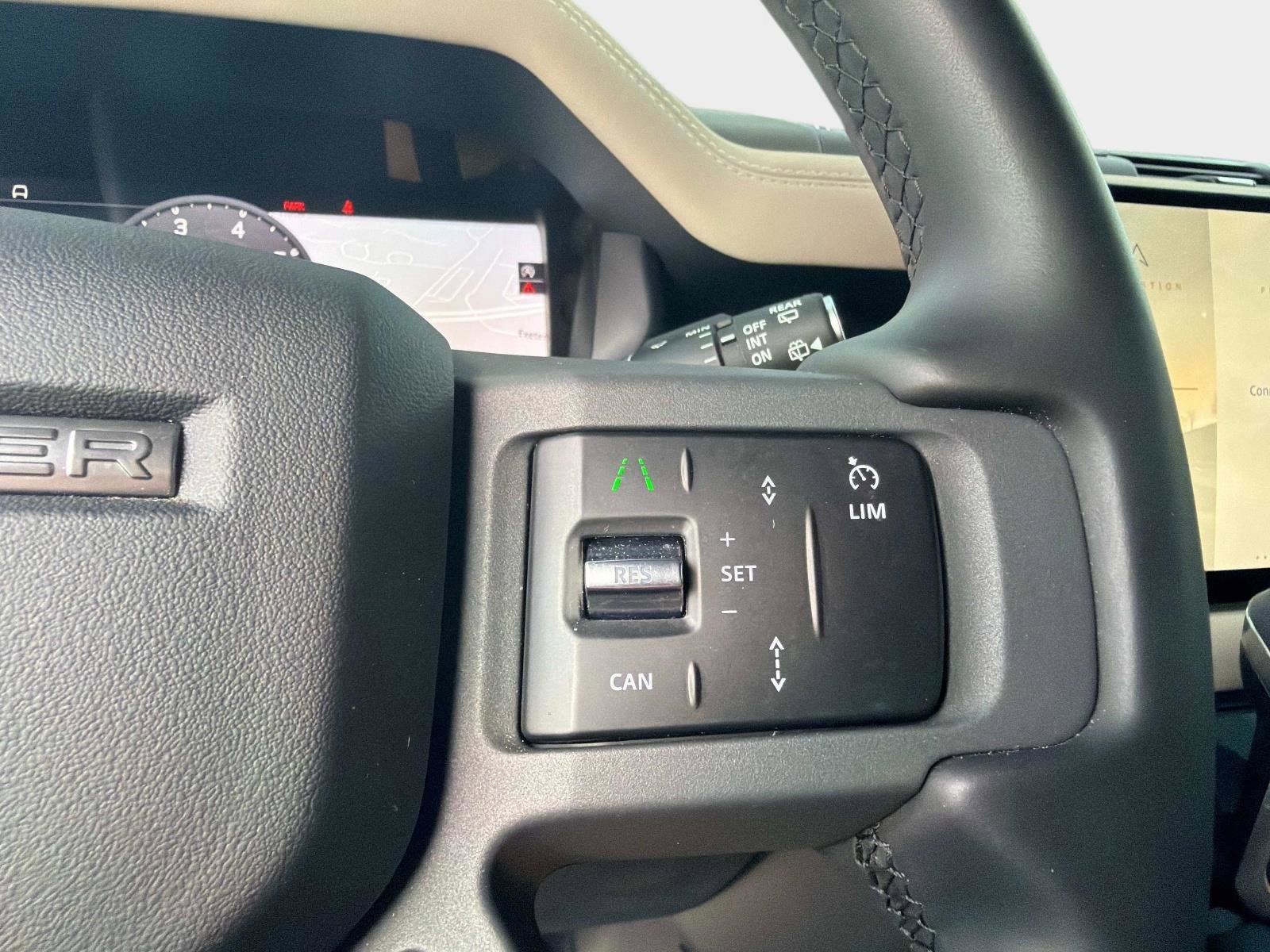 Used 2023 Land Rover Defender 130 X AWD/4WD image 29