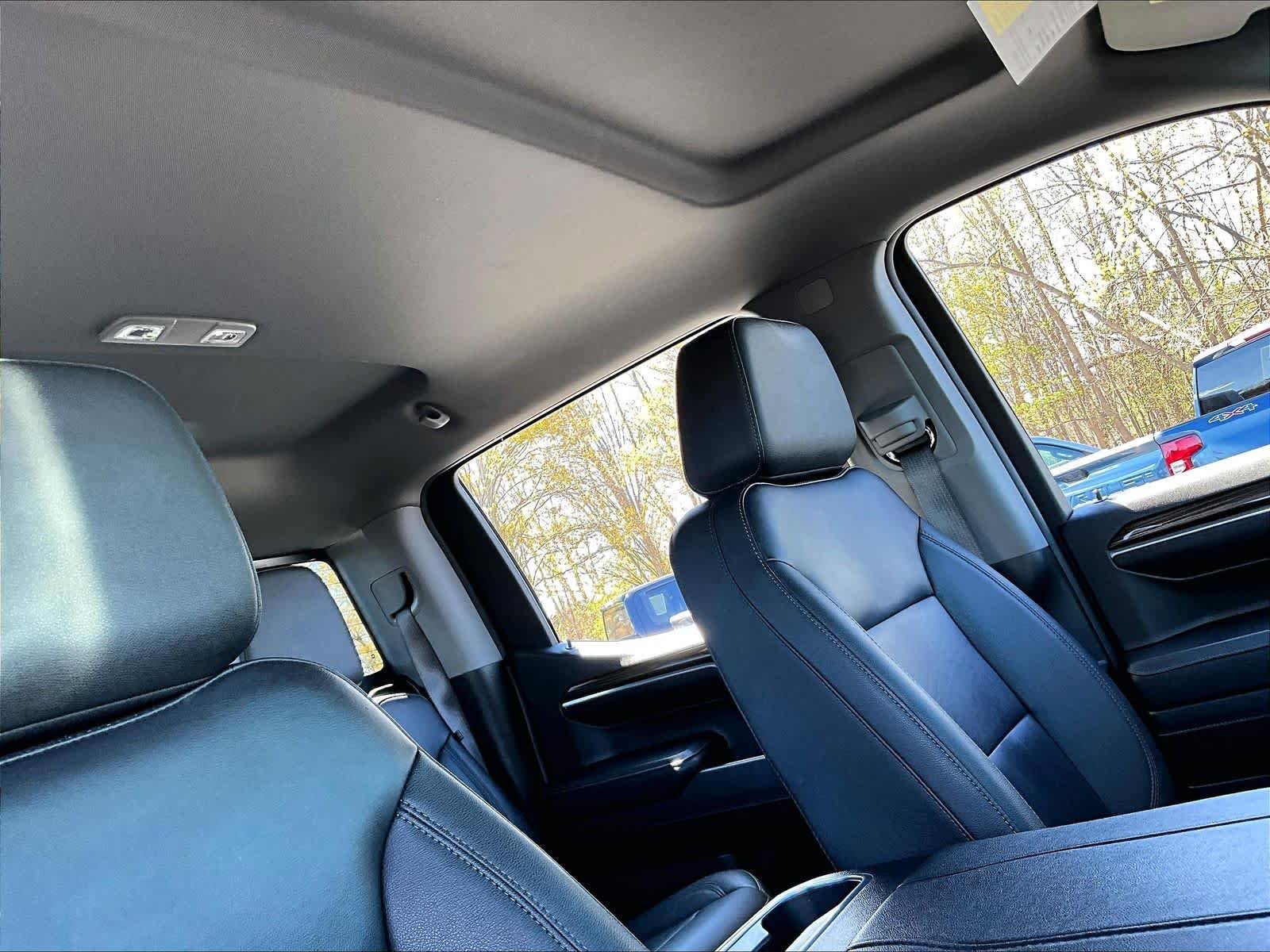 Used 2024 Chevrolet Silverado 1500 LT Trail Boss w/ Convenience Package II AWD/4WD image 22