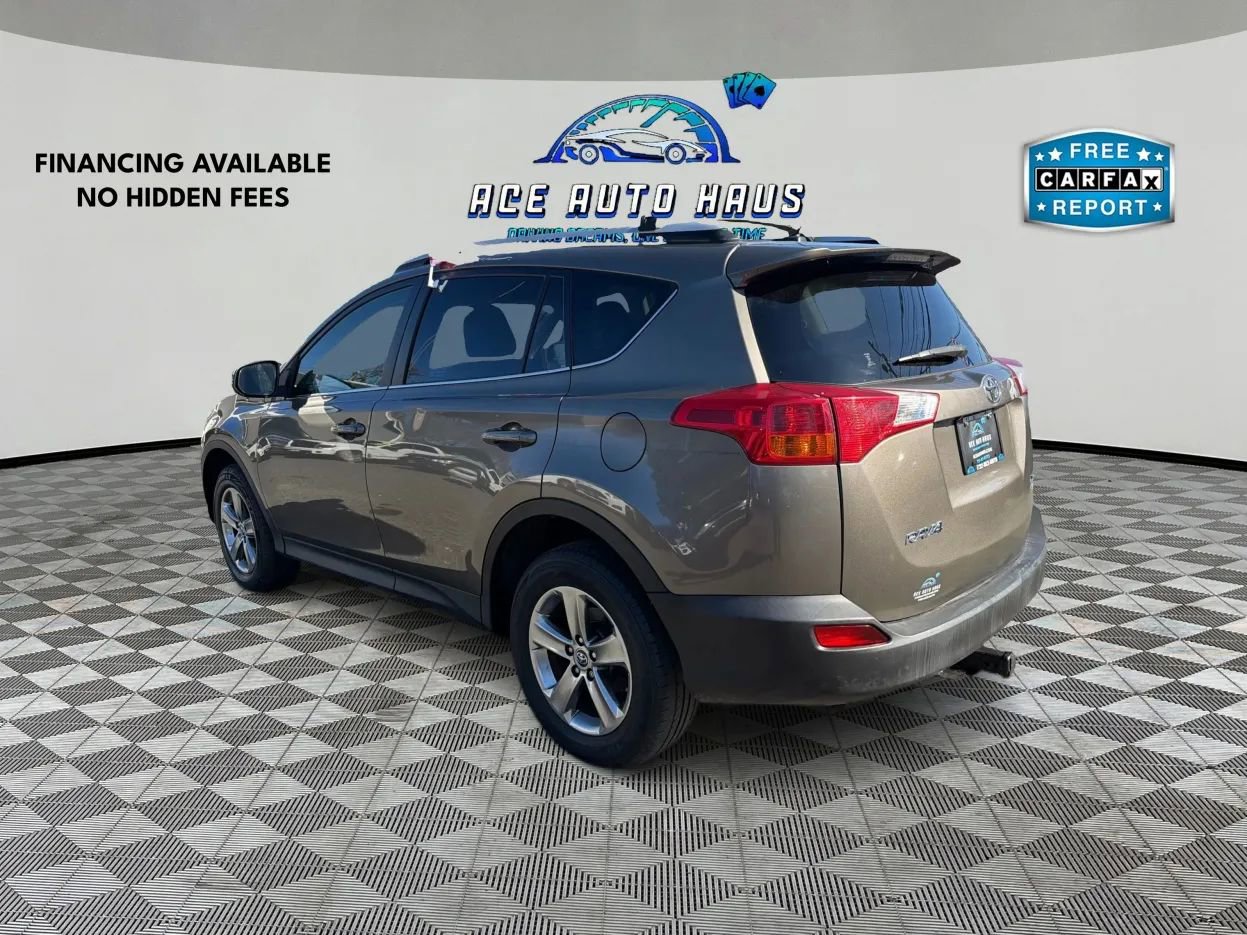Used 2015 Toyota RAV4 XLE AWD/4WD image 5