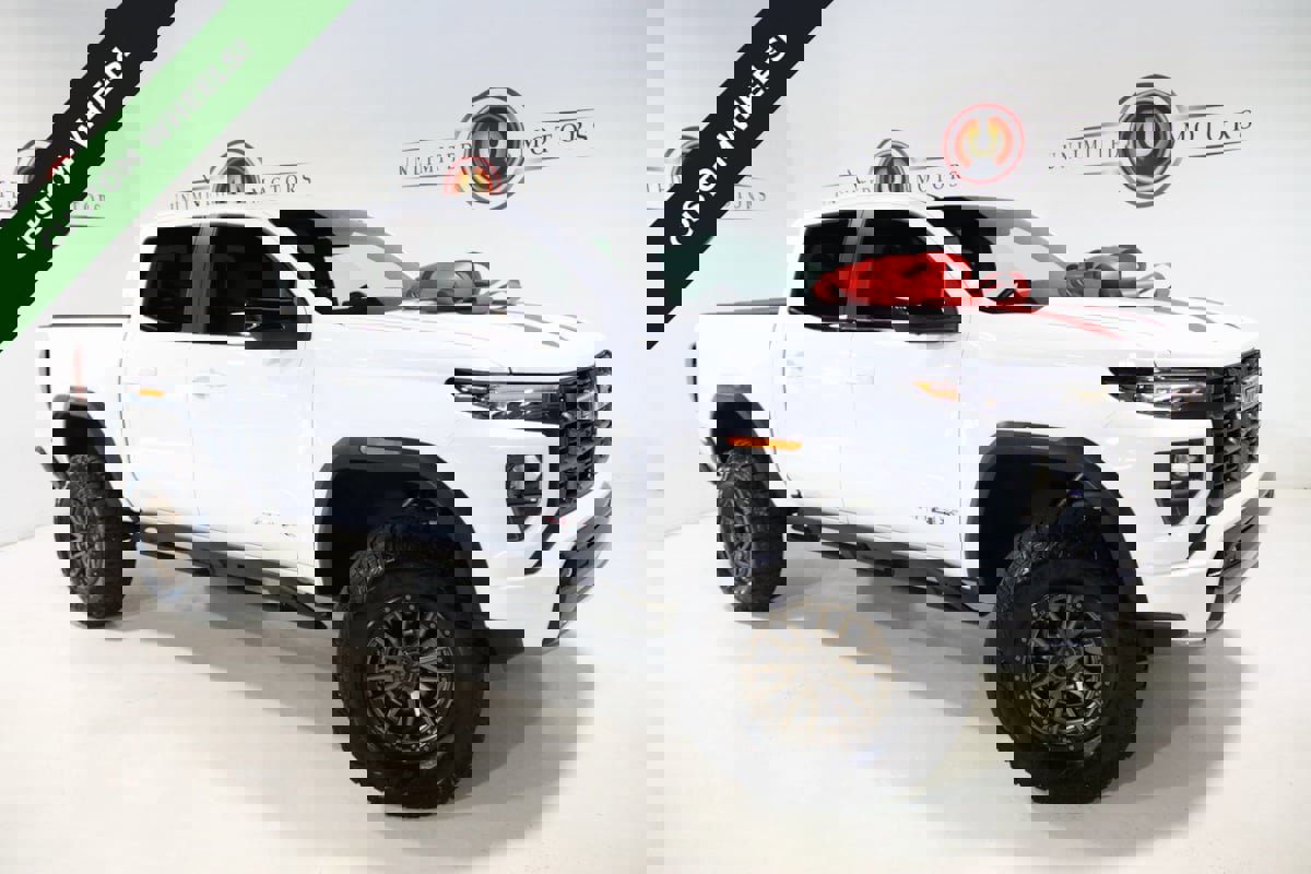 Used 2023 GMC Canyon AT4X image 1