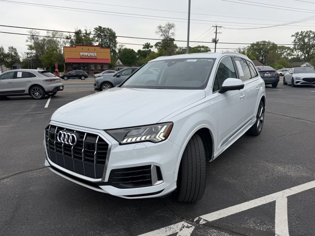 Used 2023 Audi Q7 3.0T Premium Plus w/ Premium Plus Package AWD/4WD image 2