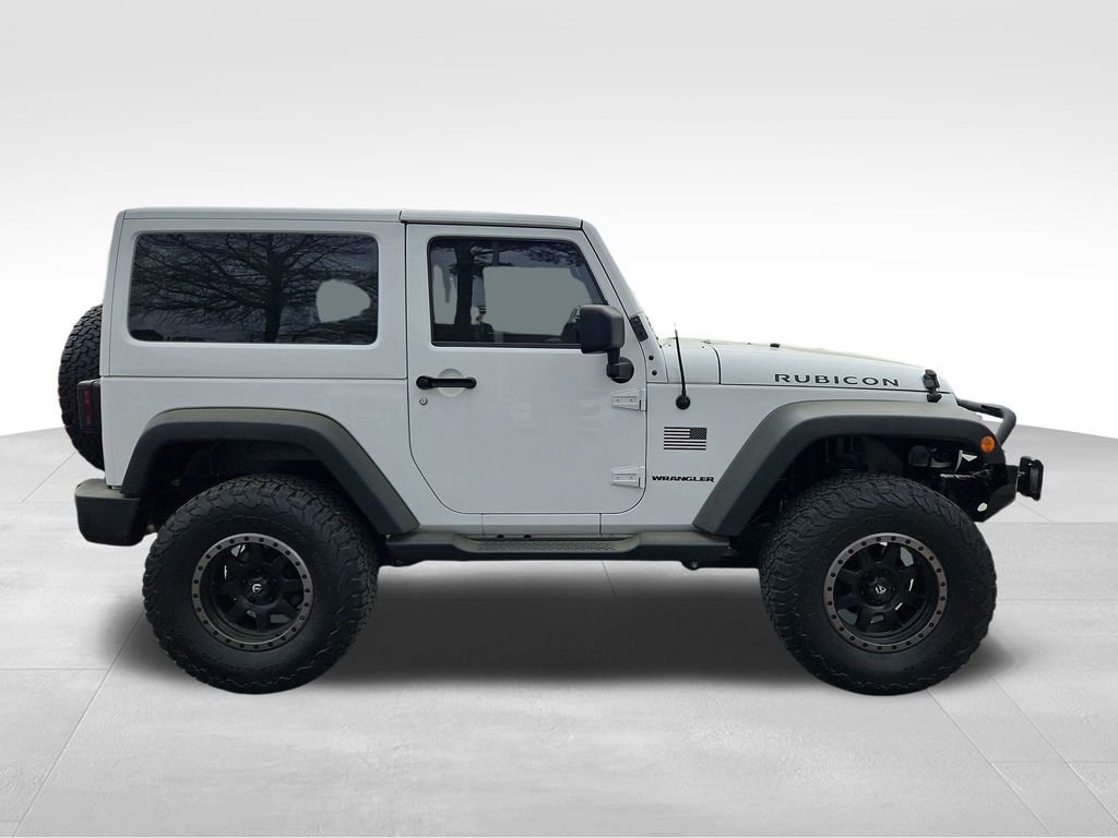 Used 2016 Jeep Wrangler Rubicon w/ Power Convenience Group image 4