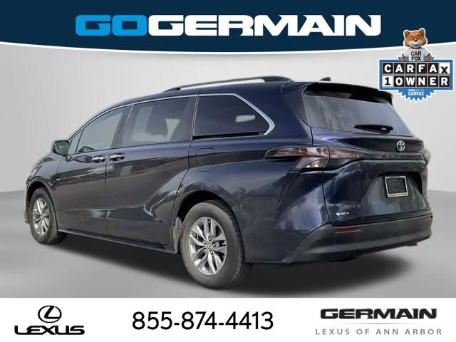 Used 2025 Toyota Sienna XLE FWD image 6
