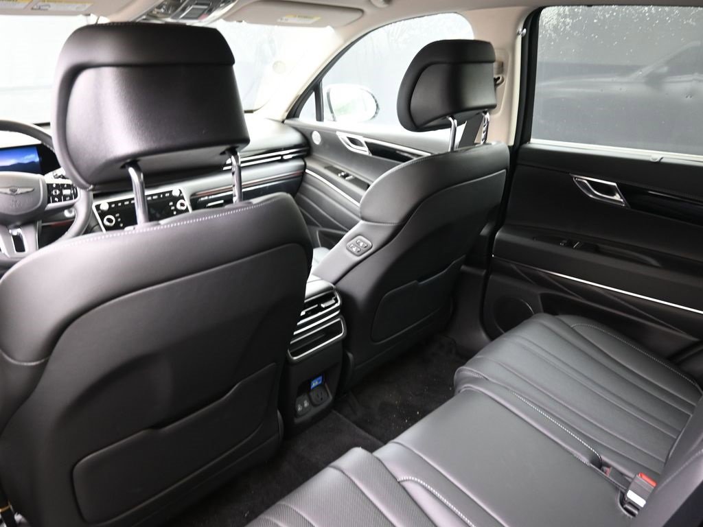 New 2025 Genesis GV80 2.5T image 18