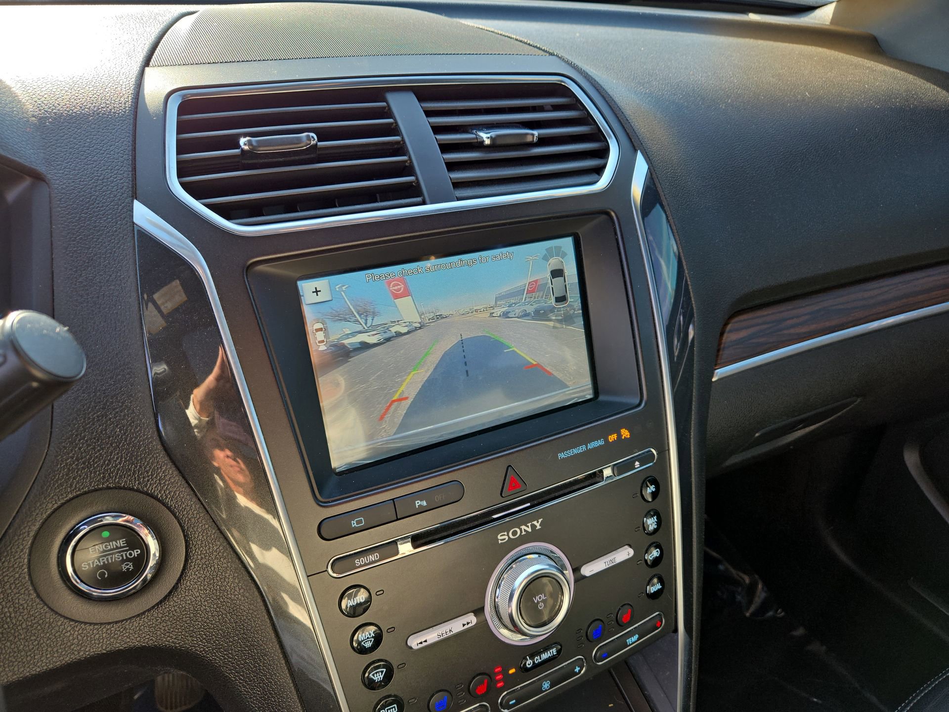 Used 2018 Ford Explorer Limited image 24