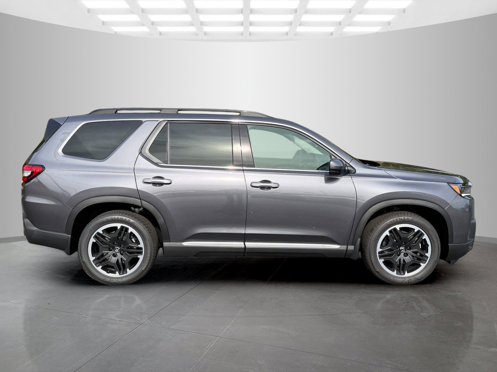 New 2026 Honda Pilot Touring image 6