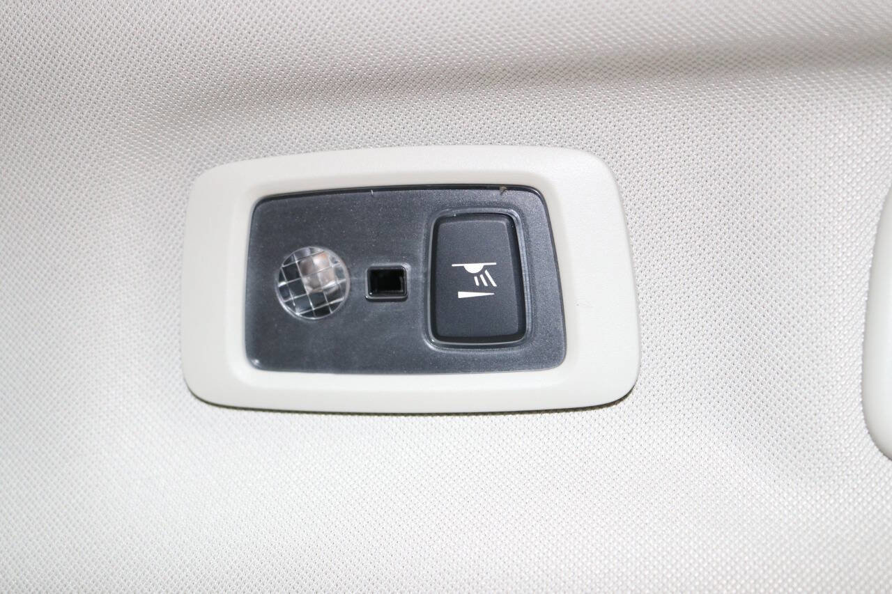 Used 2019 Volvo XC60 T5 Momentum w/ Premium Package AWD/4WD image 90