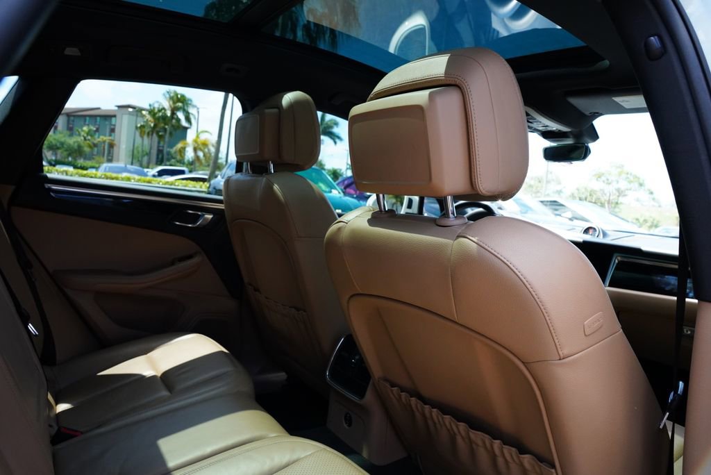 Used 2021 Porsche Macan S image 23