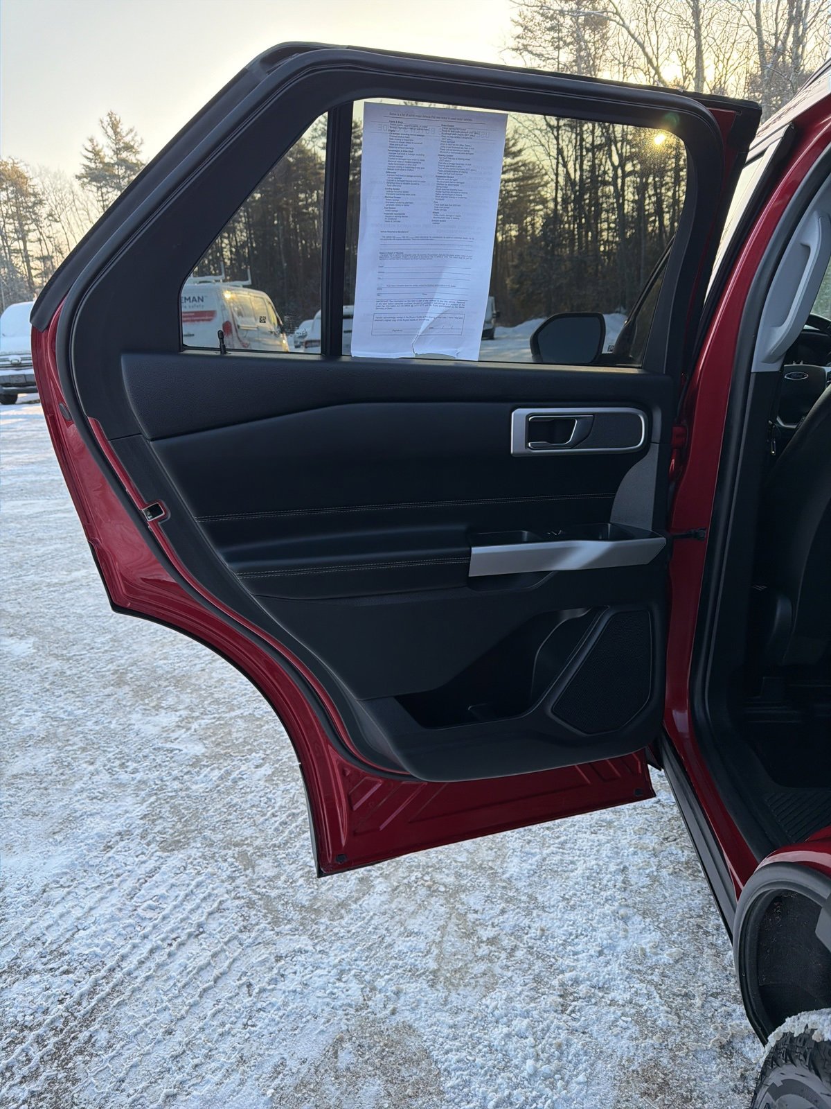 Used 2020 Ford Explorer XLT w/ Equipment Group 202A image 11