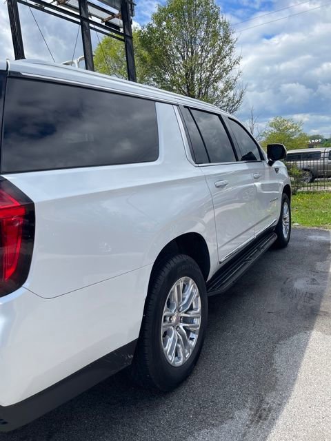 Used 2024 GMC Yukon XL SLT w/ SLT Premium Package AWD/4WD image 5
