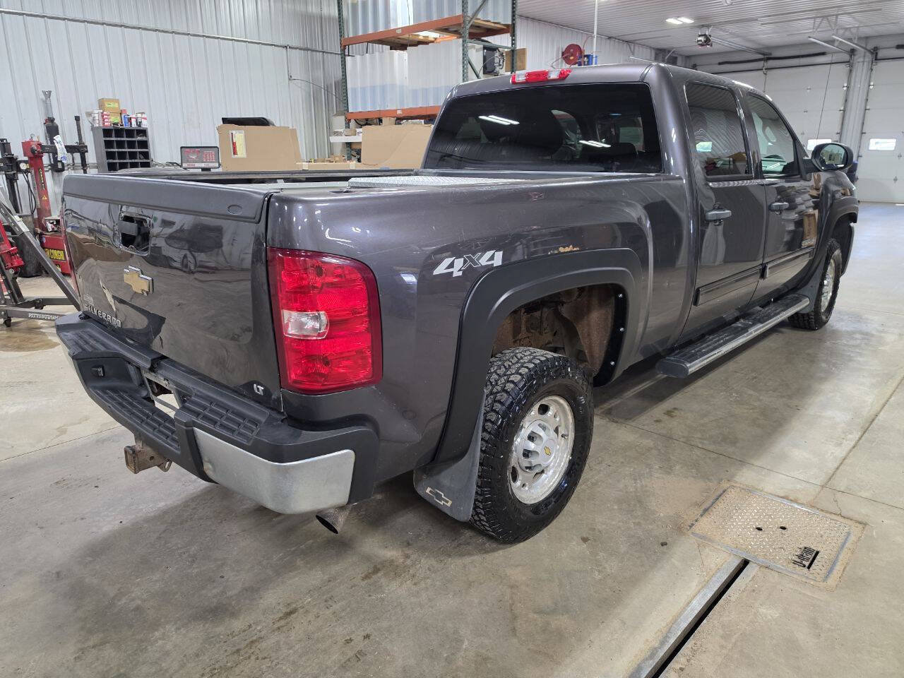 Used 2010 Chevrolet Silverado 2500 LT AWD/4WD image 8