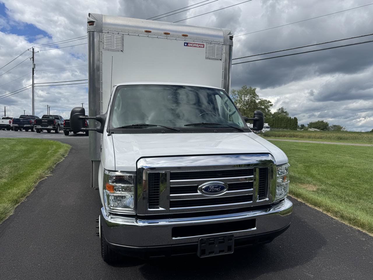 Used 2019 Ford E-450 and Econoline 450 Super Duty w/ Power Windows & Locks Group RWD image 6