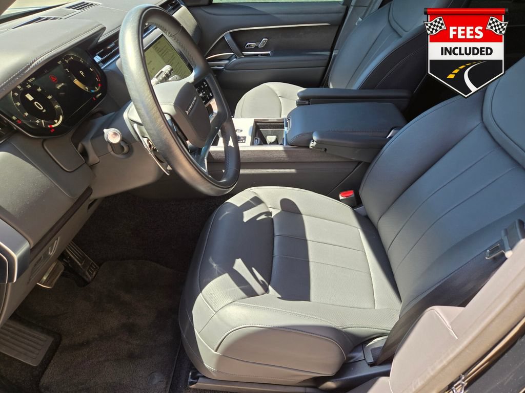 Used 2025 Land Rover Range Rover SE AWD/4WD image 13