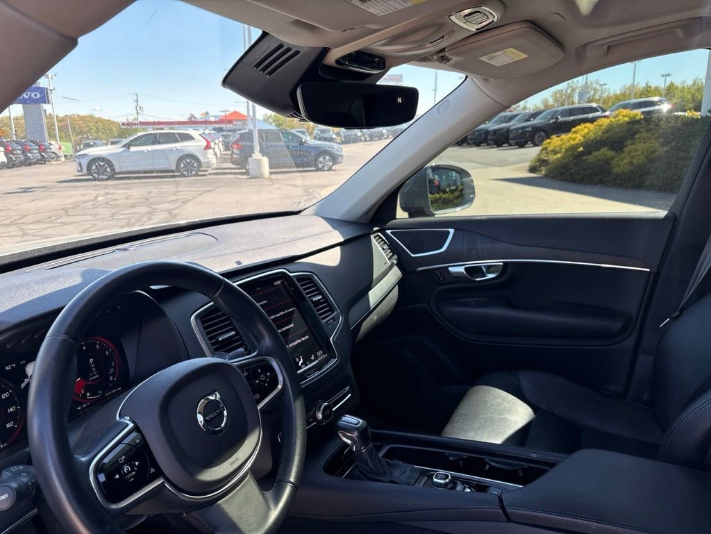 Used 2020 Volvo XC90 T6 Momentum w/ Protection Package Premier AWD/4WD image 16
