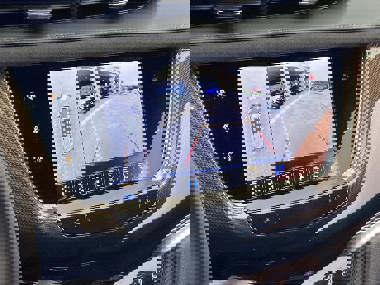 Certified 2024 Cadillac XT6 Sport w/ Platinum Package image 29